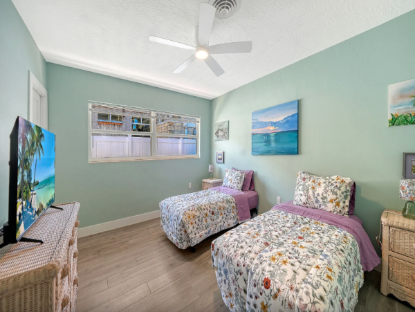 Luxury Lido Key Vacation Home -Private Pool & Beach Access